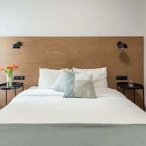 https://apt-central-cp-minimal.hotelschalkidiki.net