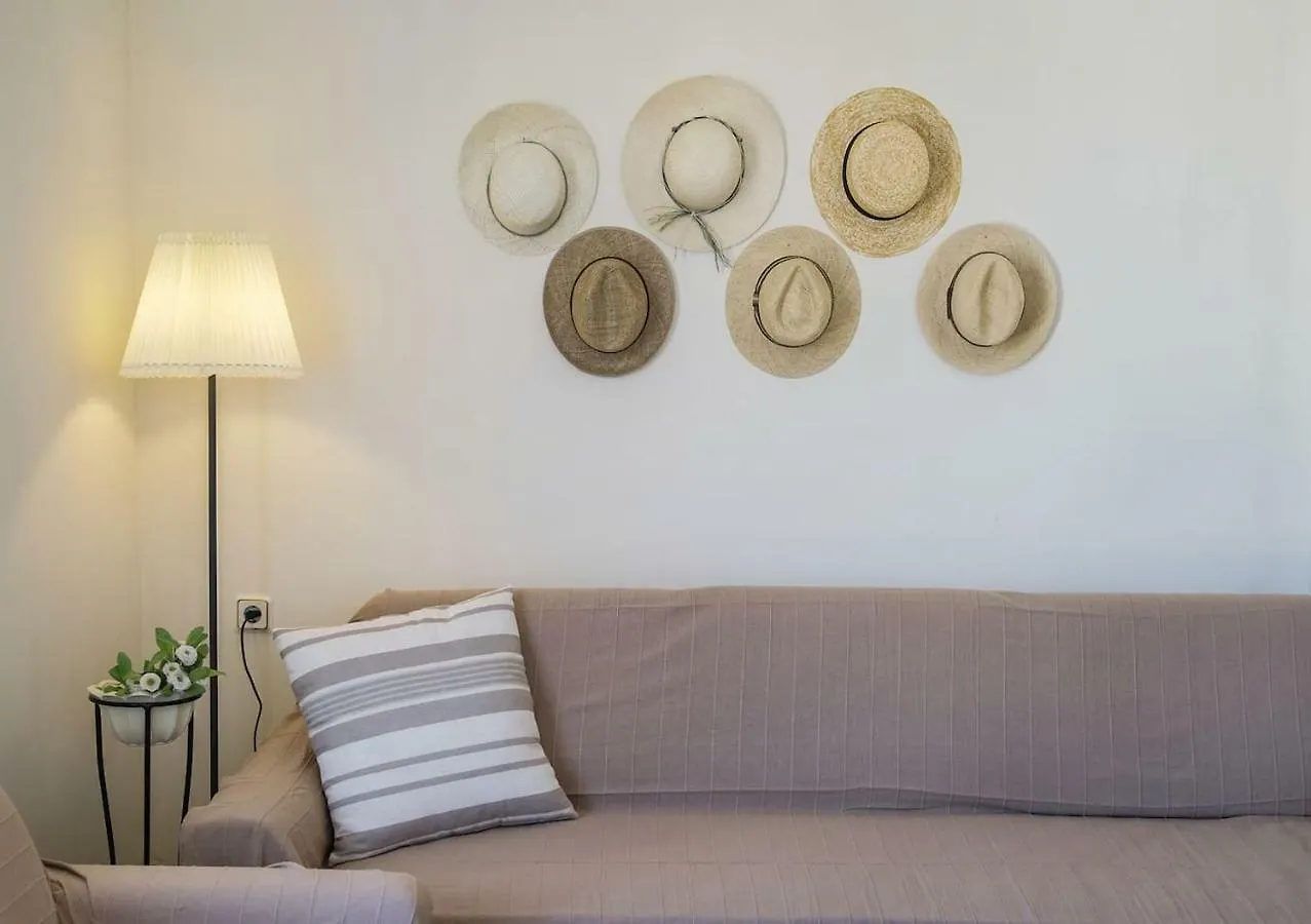 House Of Hats - Next To The Coast - Karavomylos Holiday home