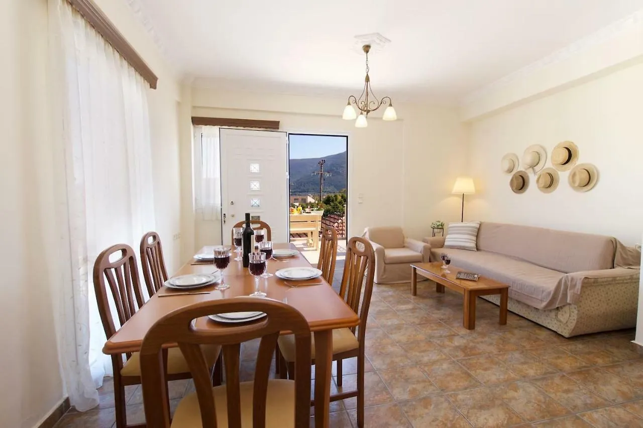 House Of Hats - Next To The Coast - Karavomylos Holiday home
