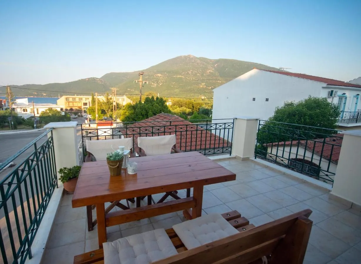 House Of Hats - Next To The Coast - Karavomylos 0*,  Greece